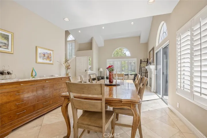 688 Trousdale Street, Oak Park, California 91377