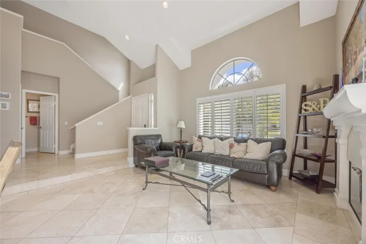 688 Trousdale Street, Oak Park, California 91377