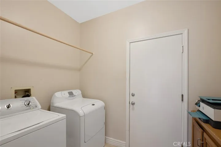 688 Trousdale Street, Oak Park, California 91377