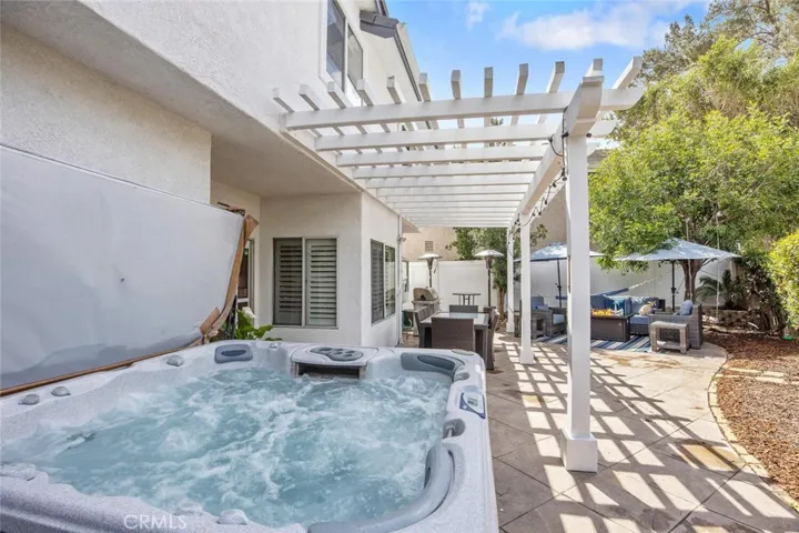 688 Trousdale Street, Oak Park, California 91377