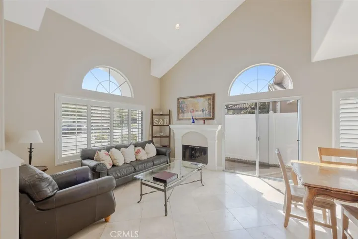 688 Trousdale Street, Oak Park, California 91377