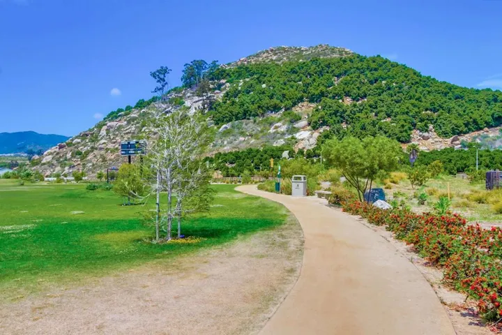 35140 Bergamot, Fallbrook, California 92028