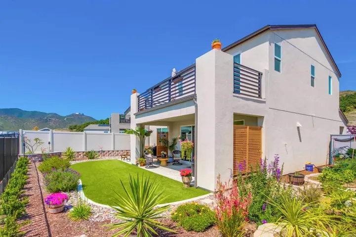 35140 Bergamot, Fallbrook, California 92028