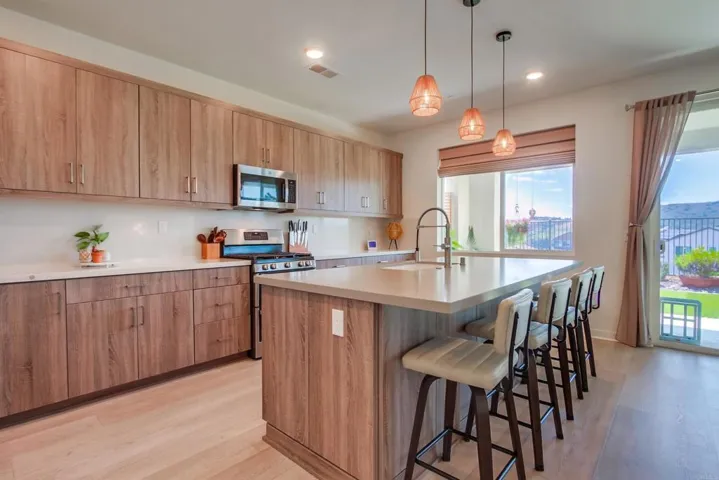 35140 Bergamot, Fallbrook, California 92028