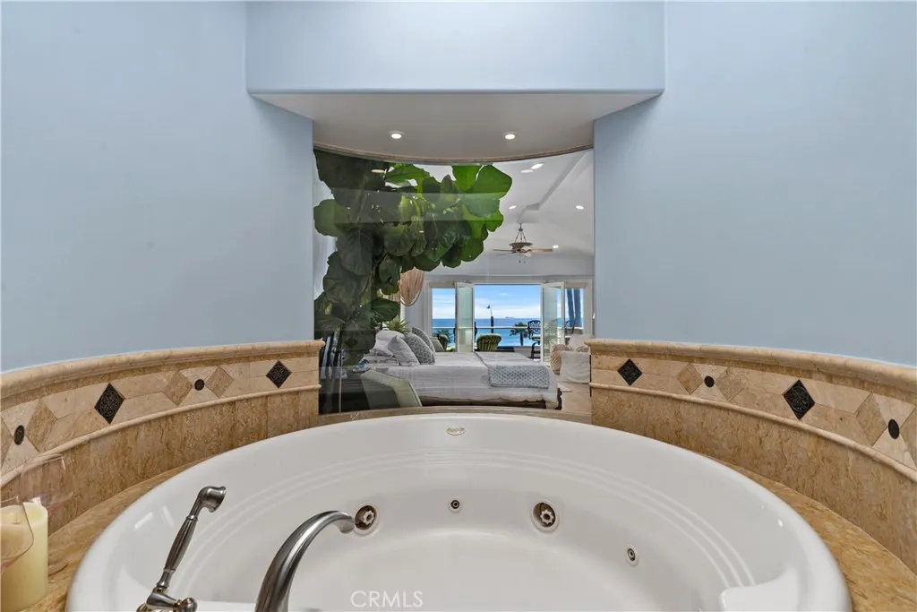 2118 Pacific Coast, Huntington Beach, California 92648 home-pic-29