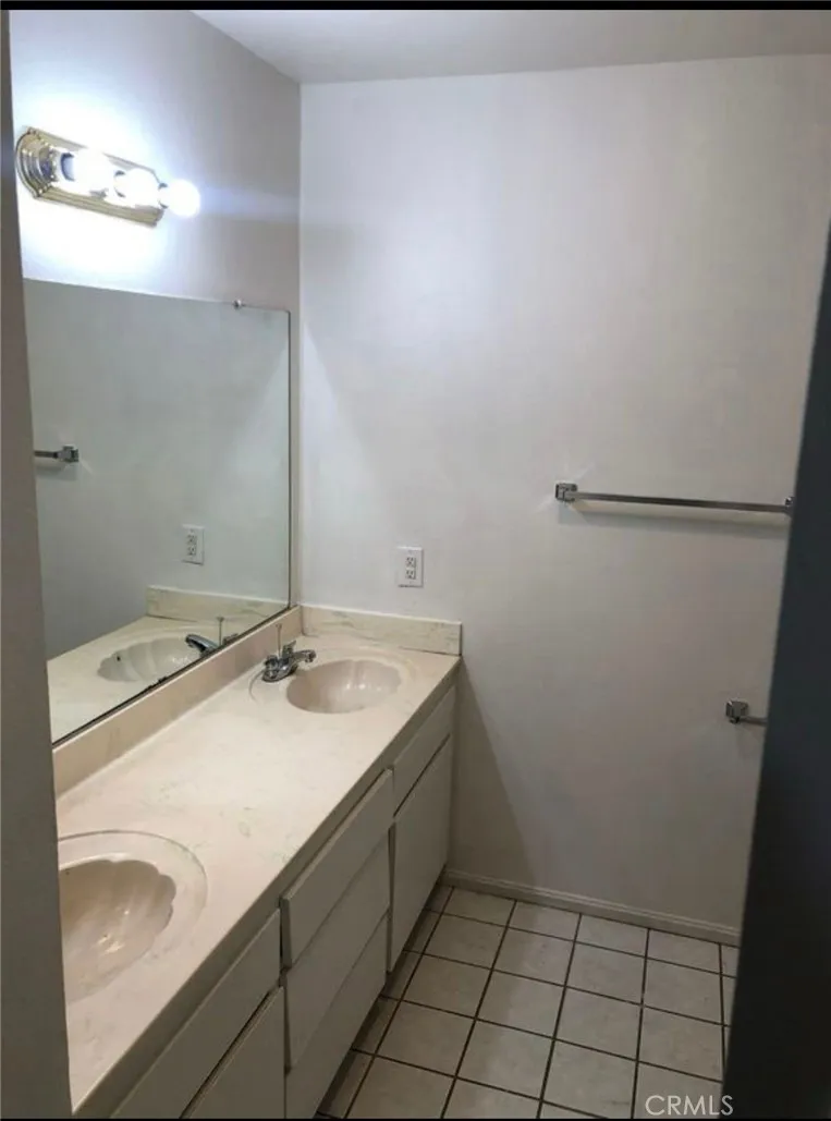 13428 1/2 Village Drive 1/2, Cerritos, California 90703 home-pic-4