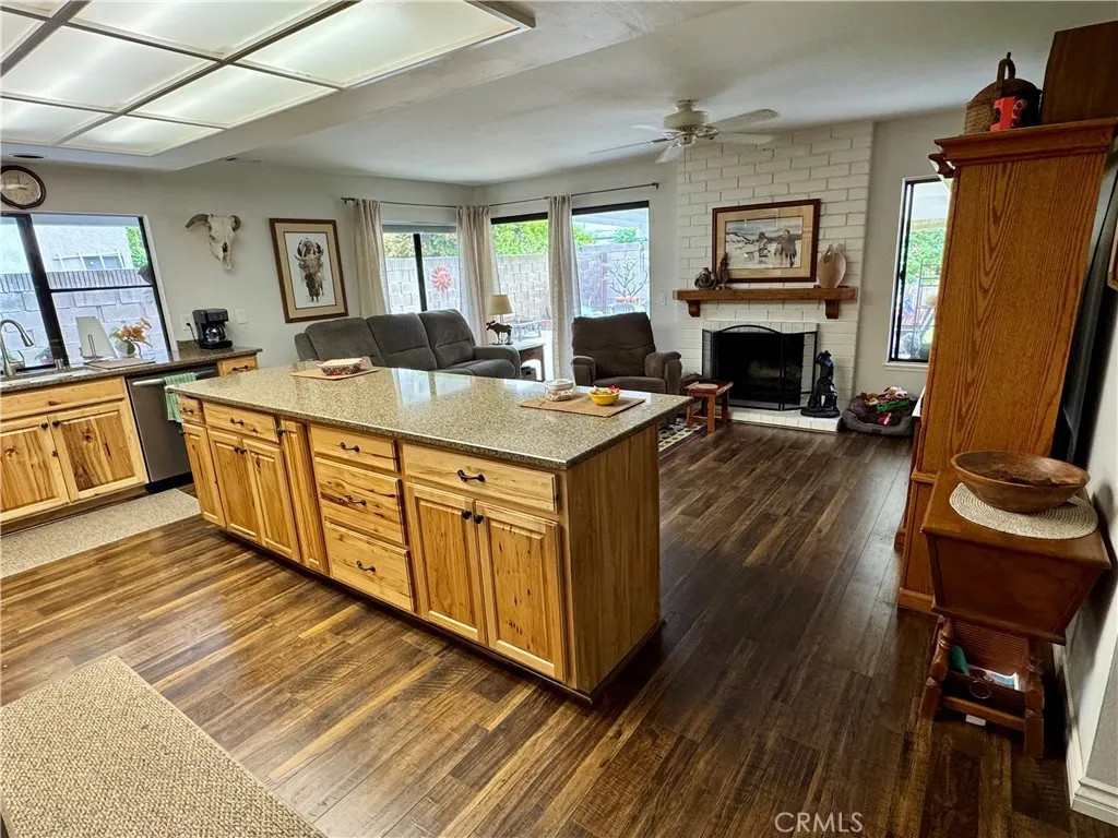 19335 Derbyshire Lane, Cerritos, California 90703 home-pic-12