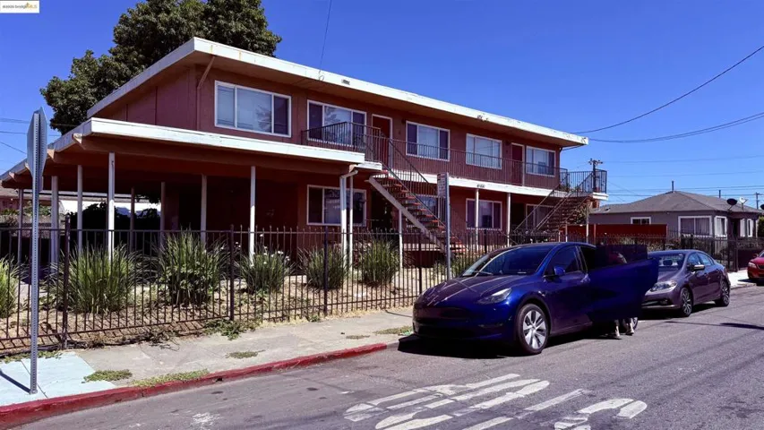 10100 Walnut, Oakland, California 94603
