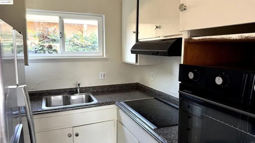 10100 Walnut, Oakland, California 94603