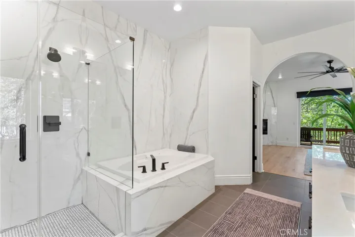 1019 Pintail Circle, Lake Arrowhead, California 92352