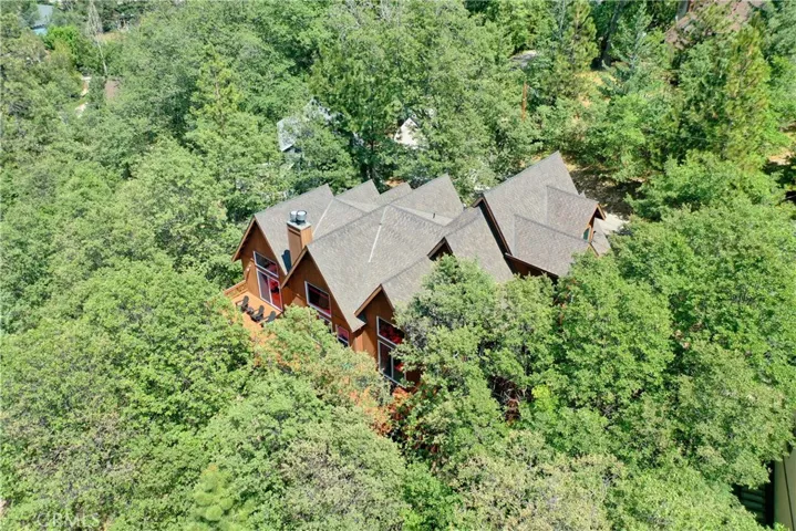 1019 Pintail Circle, Lake Arrowhead, California 92352