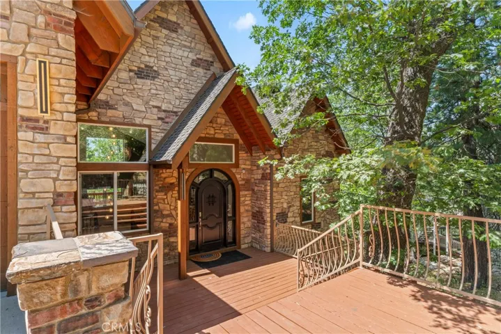 1019 Pintail Circle, Lake Arrowhead, California 92352
