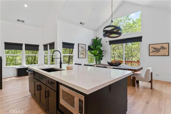 1019 Pintail Circle, Lake Arrowhead, California 92352