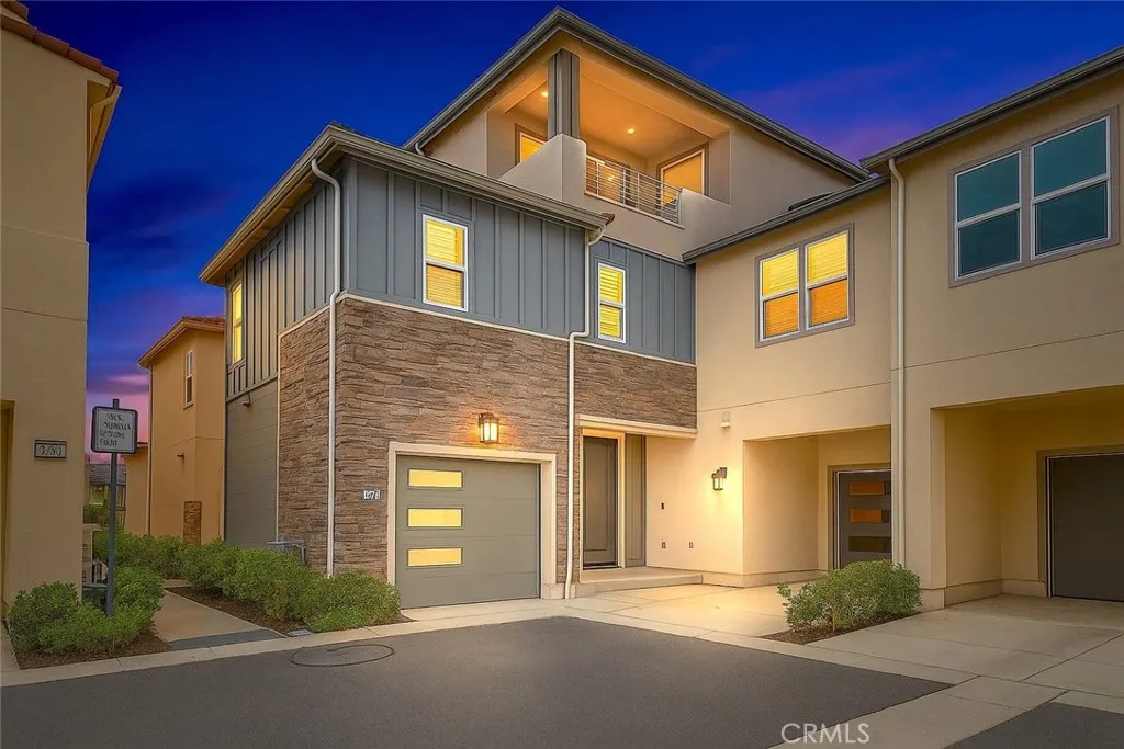 261 Siena, Lake Forest, California 92630, 4 Bedrooms Bedrooms, ,4 BathroomsBathrooms,Residential,For Sale,Siena,TR25116261