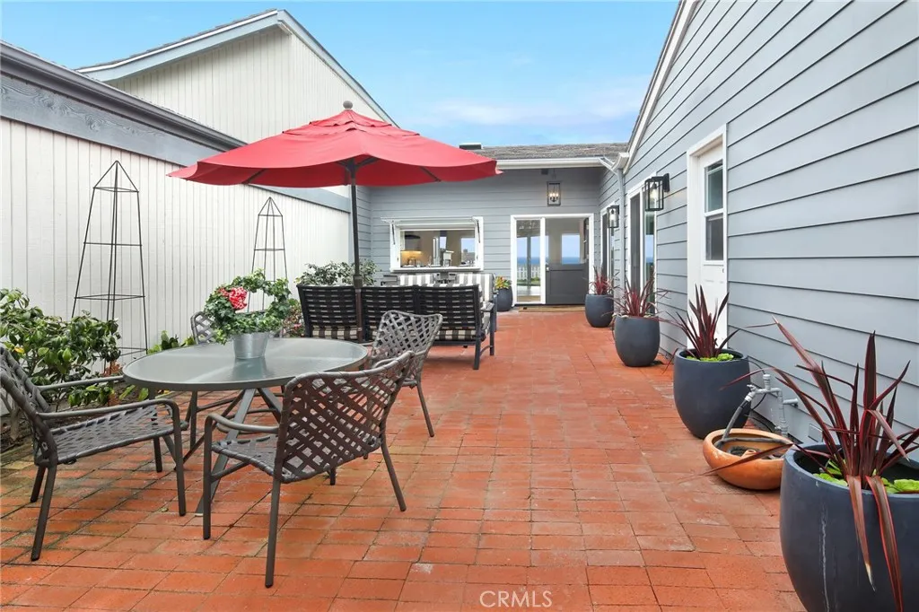 FRONT GATED COURTYARD