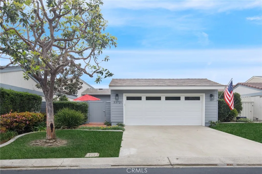 GATED COURTYARD ENTRY, 2 CAR GARAGE PLUS DRIVEWAY GATED COURTYARD ENTRY, 2 CAR GARAGE PLUS DRIVEWAY