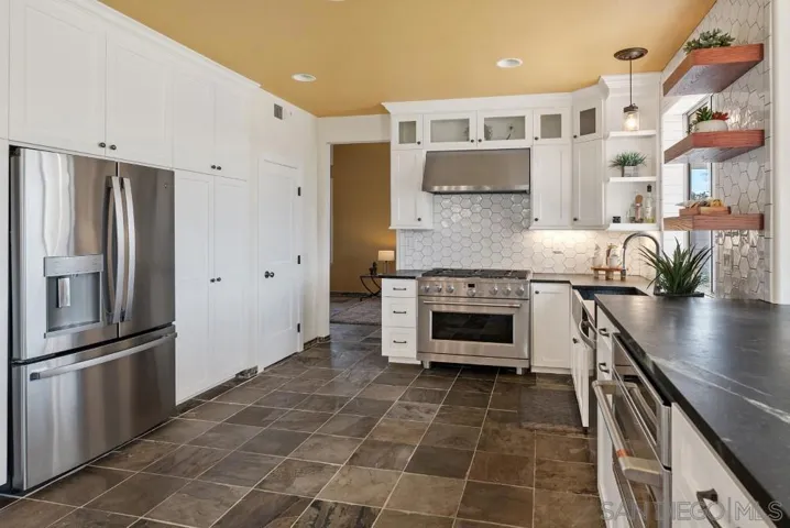12064 Mannix Road, San Diego, California 92129