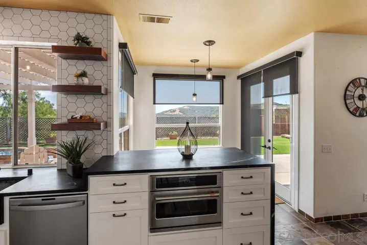 12064 Mannix Road, San Diego, California 92129