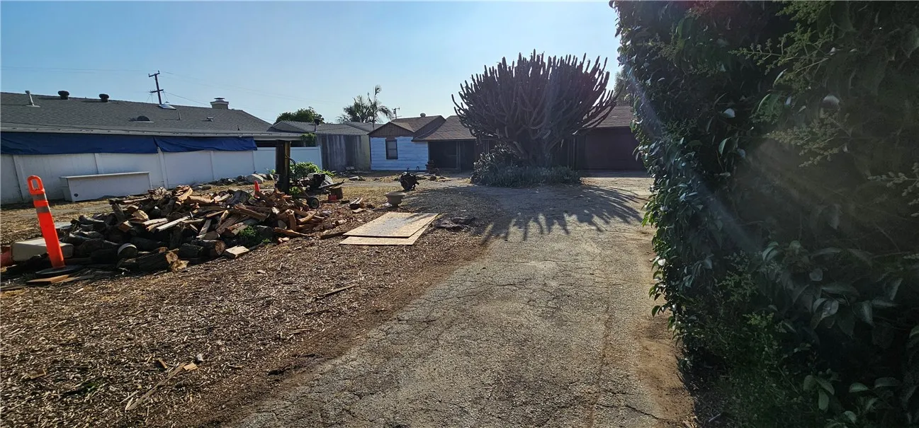 5319 Durfee Avenue, El Monte, California 91732 home-pic-4