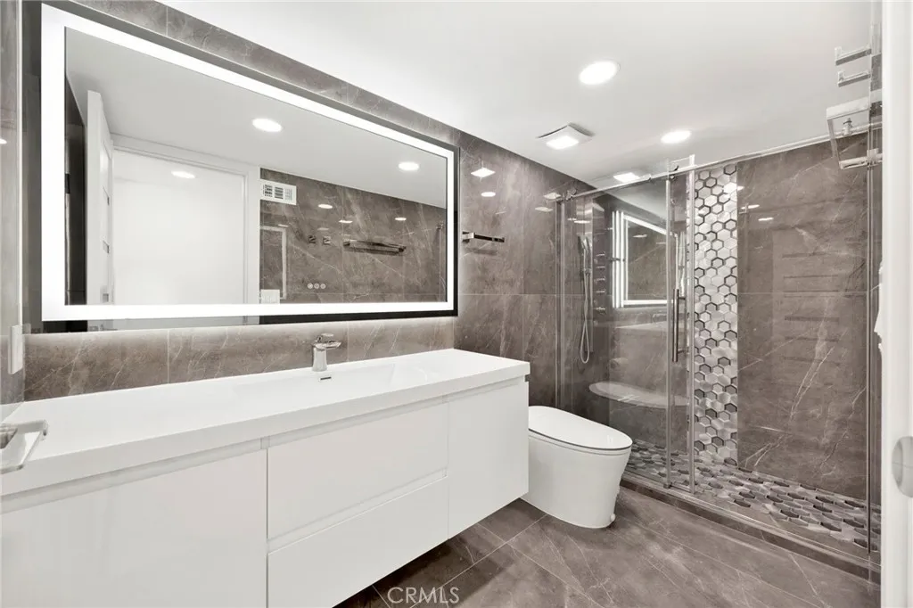 20101 Greenbriar Drive, Tarzana, California 91356 home-pic-14