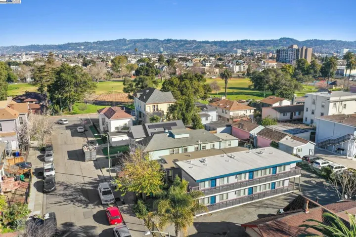 1108 Chestnut St, Oakland, California 94607