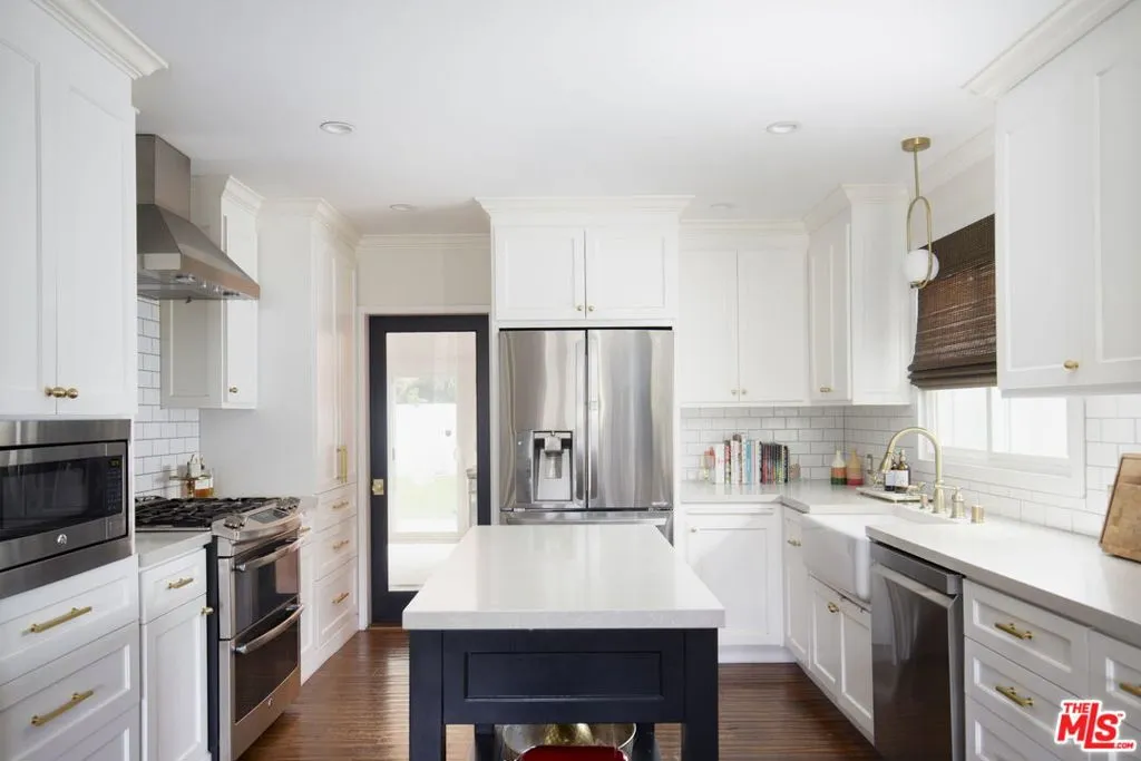 6616 W 87th Street, Los Angeles, California 90045 home-pic-6