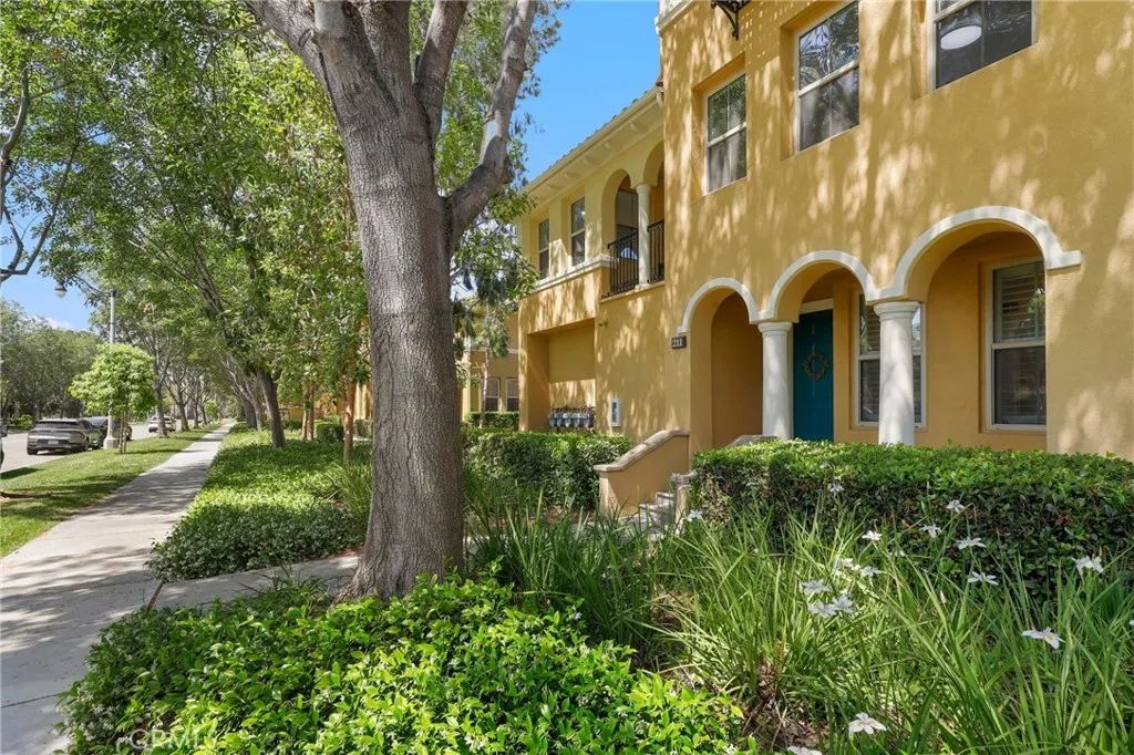 211 Groveland, Irvine, California 92620 home-pic-36