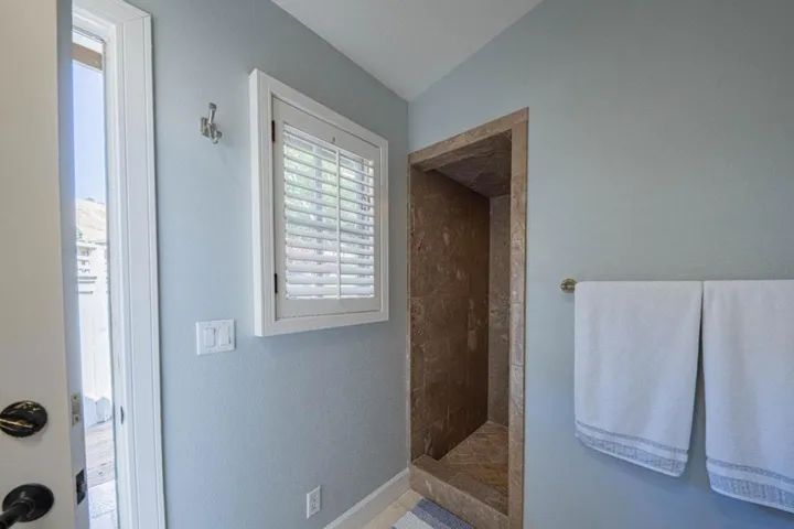 25547 Meadowview Circle, Salinas, California 93908