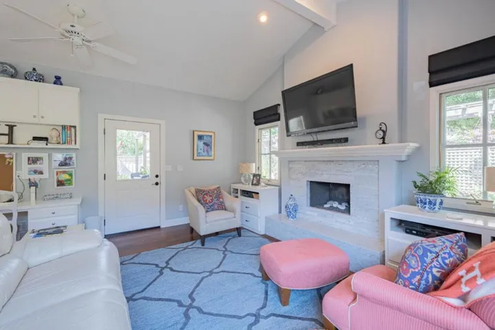 25547 Meadowview Circle, Salinas, California 93908