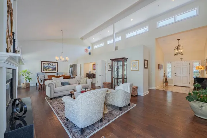 25547 Meadowview Circle, Salinas, California 93908
