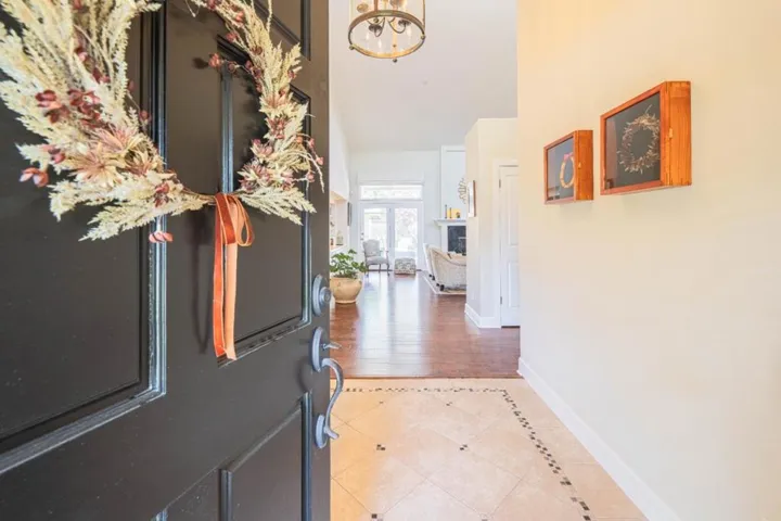 25547 Meadowview Circle, Salinas, California 93908