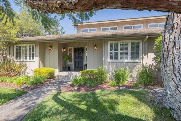 25547 Meadowview Circle, Salinas, California 93908