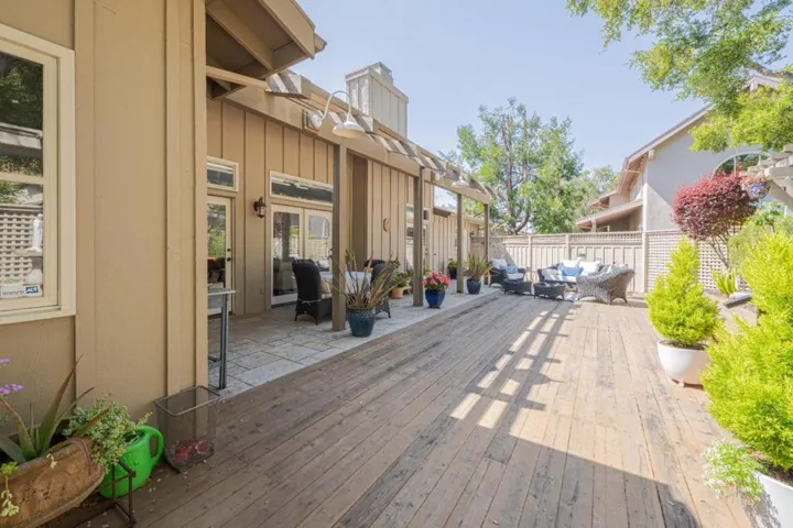 25547 Meadowview Circle, Salinas, California 93908