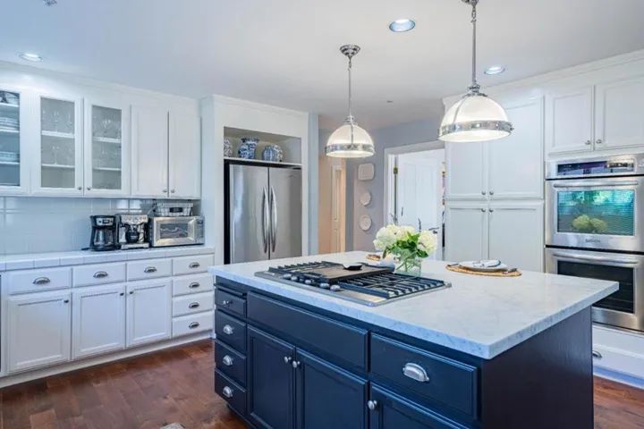 25547 Meadowview Circle, Salinas, California 93908