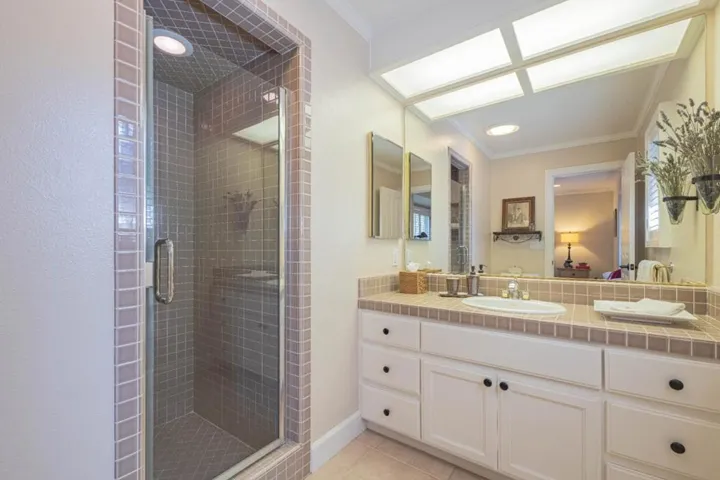 25547 Meadowview Circle, Salinas, California 93908