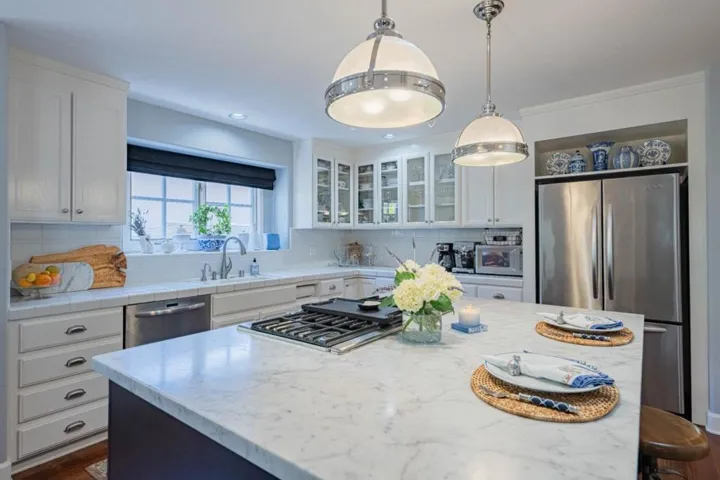 25547 Meadowview Circle, Salinas, California 93908