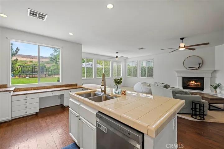 27625 Mariposa Lane, Castaic, California 91384
