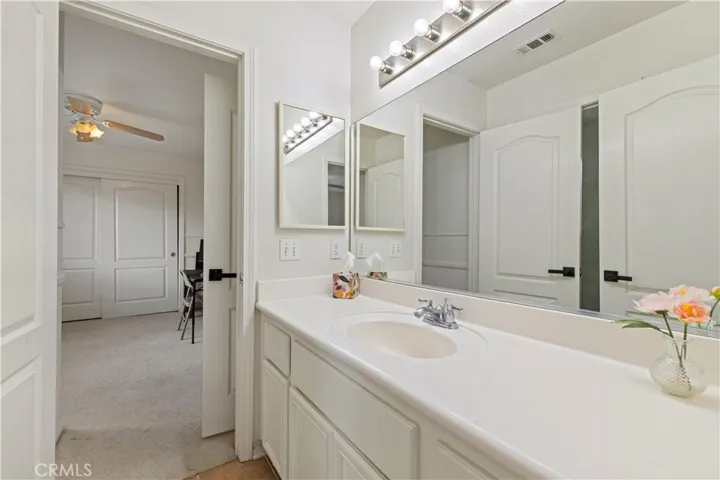 27625 Mariposa Lane, Castaic, California 91384