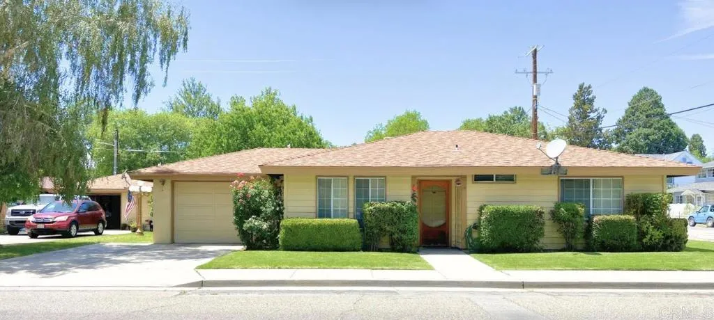 292 Willow Street, Bishop, California 93514