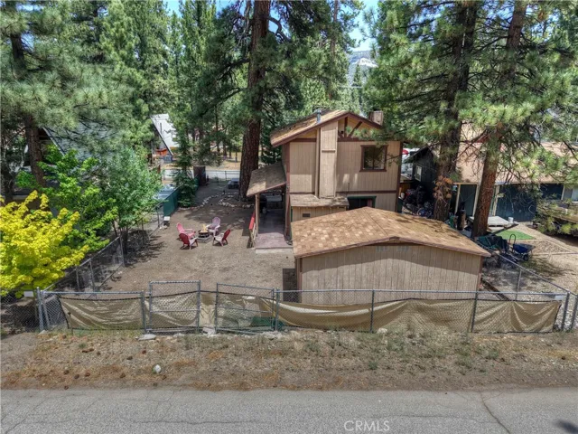 320 W Aeroplane Boulevard, Big Bear City, California 92314