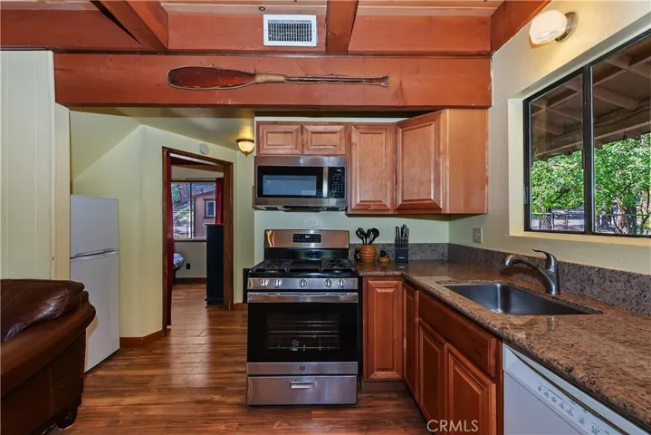320 W Aeroplane Boulevard, Big Bear City, California 92314