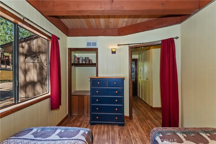 320 W Aeroplane Boulevard, Big Bear City, California 92314