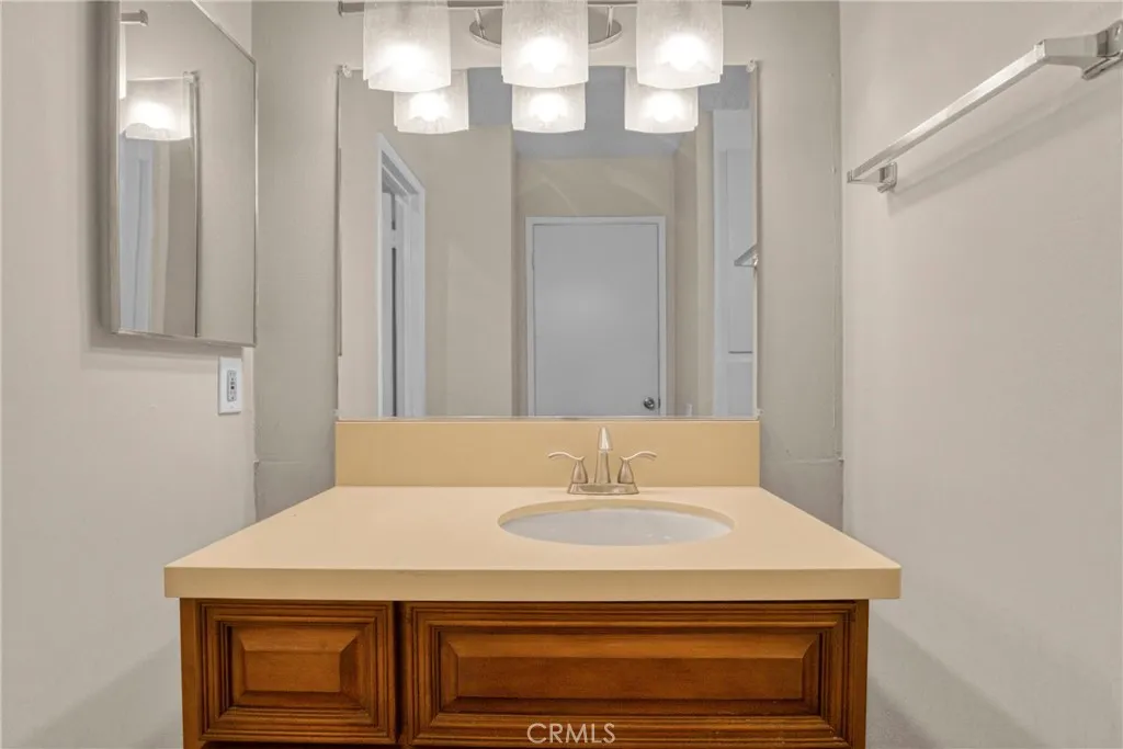 5460 White Oak Avenue F105, Encino, California 91316 home-pic-10