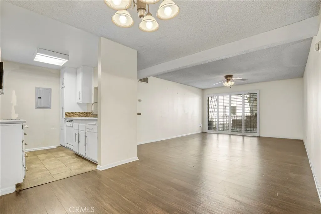 5460 White Oak Avenue F105, Encino, California 91316 home-pic-3