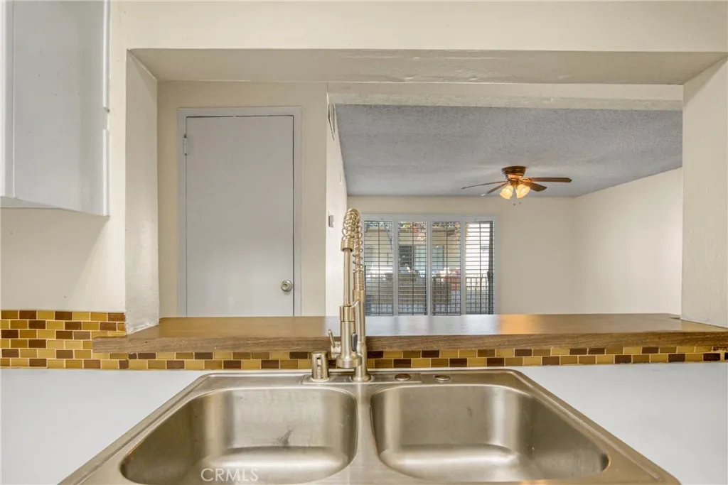 5460 White Oak Avenue F105, Encino, California 91316 home-pic-5