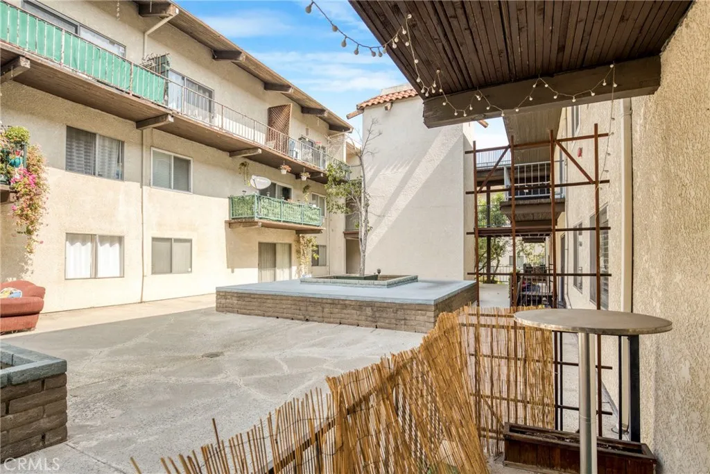 5460 White Oak Avenue F105, Encino, California 91316 home-pic-9