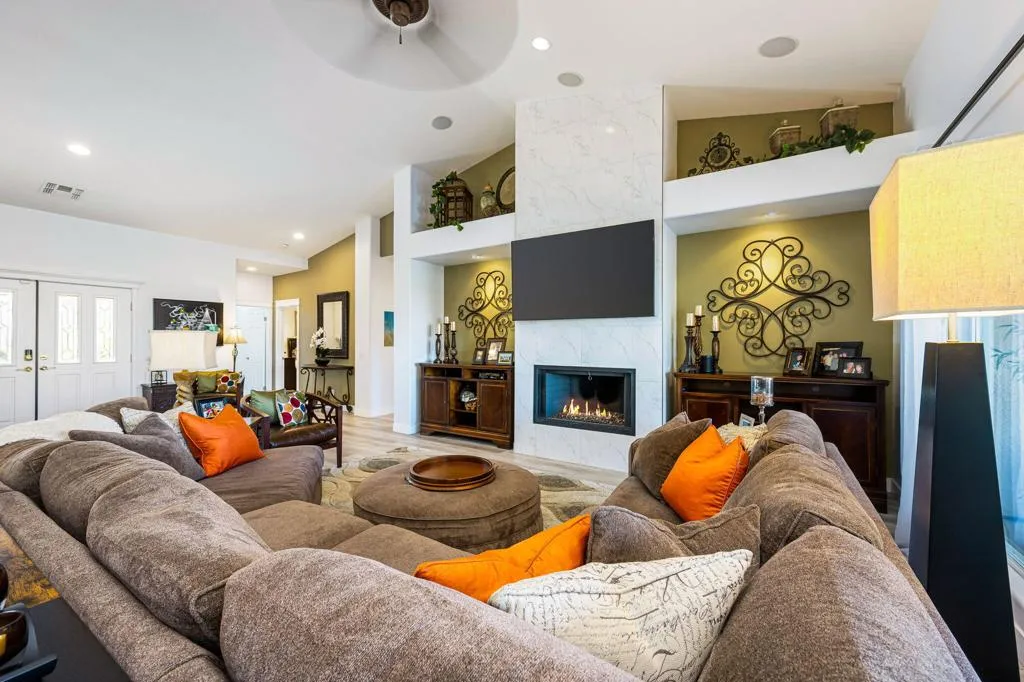 80424 Green Hills Drive, Indio, California 92201 home-pic-13