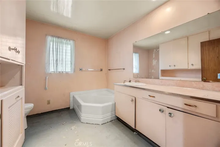 5426 Lakeview Avenue, Yorba Linda, California 92886