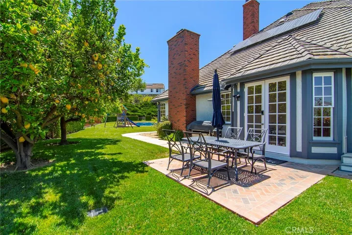 29302 Laro Drive, Agoura Hills, California 91301
