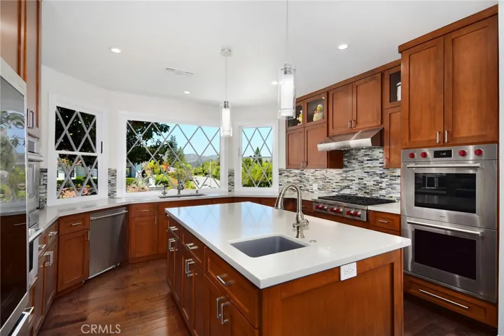 29302 Laro Drive, Agoura Hills, California 91301